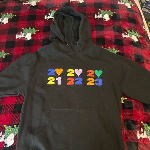 Harry styles love on tour hoodie